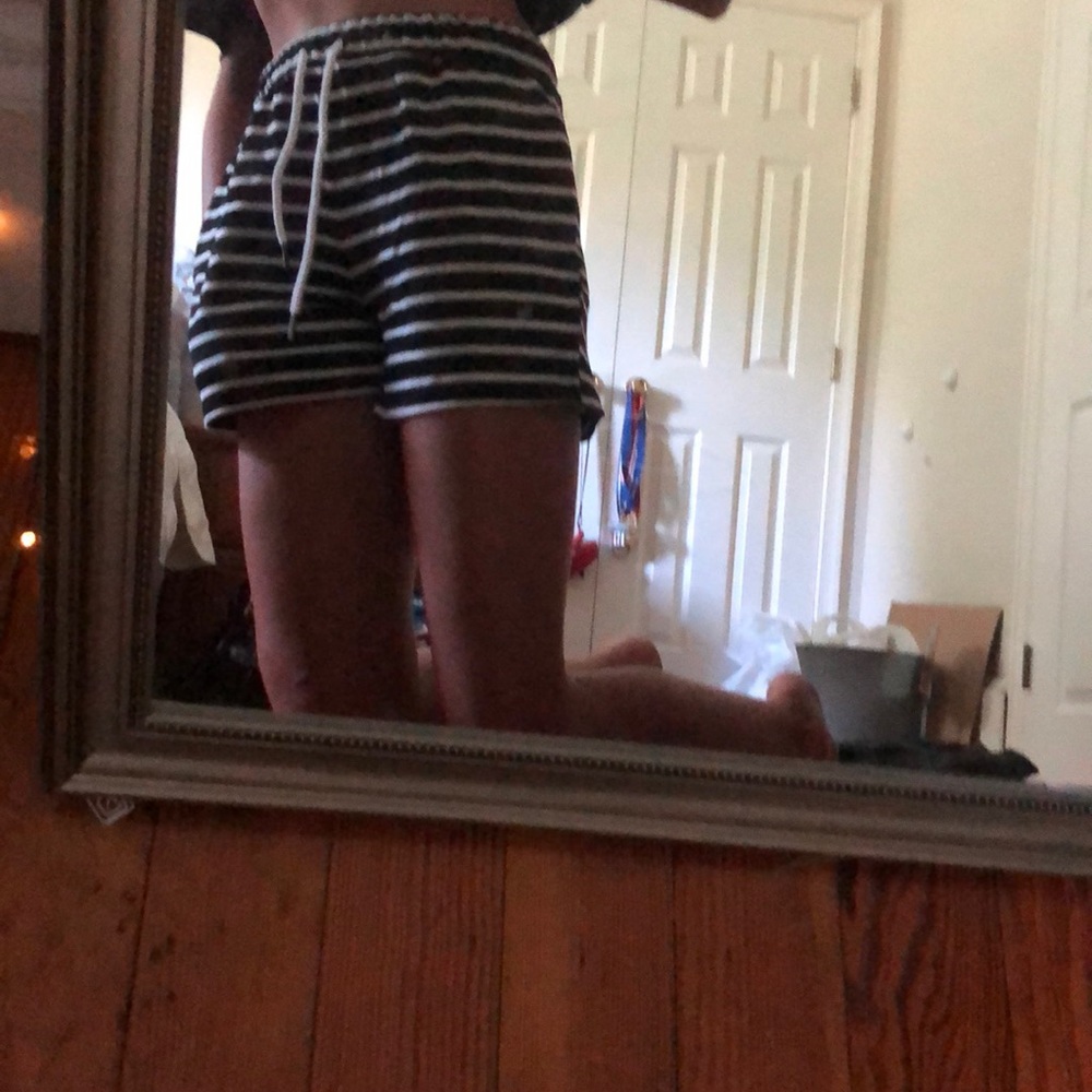 Cotton shorts with drawstring and pockets